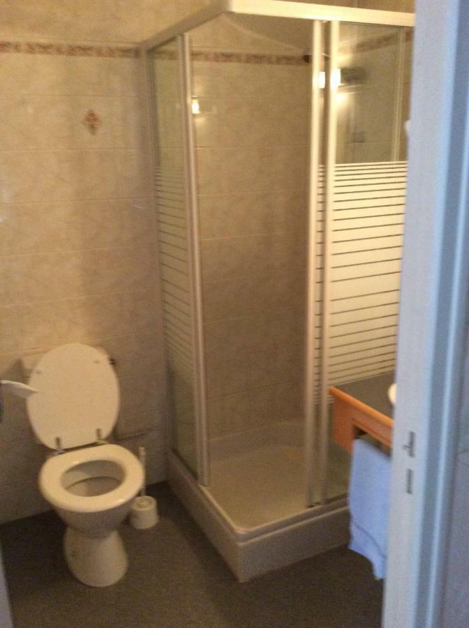 Le Trianon Hotel Hesdin Bagian luar foto